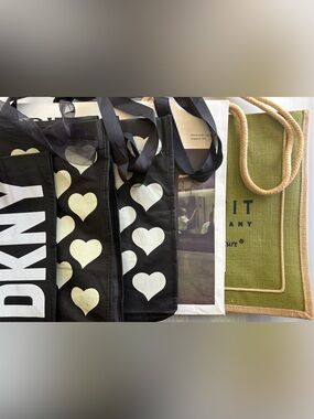 Set of 5 shopping and tote bags